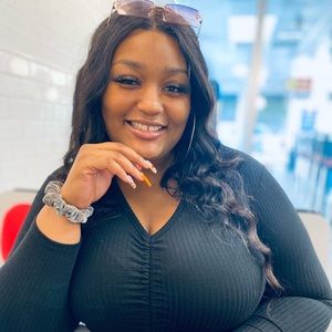 Meet your Posher, Tania